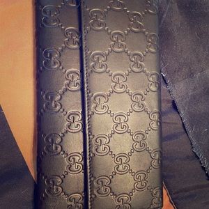 Authentic Gucci flap top wallet